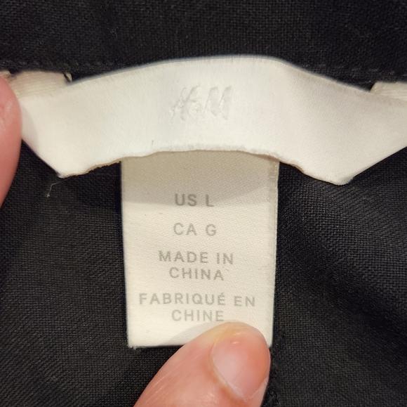 H&M Black Long Sleeve Jumpsuit with V Neck Collar Front with Separate Waist Band - Picture 5 of 5